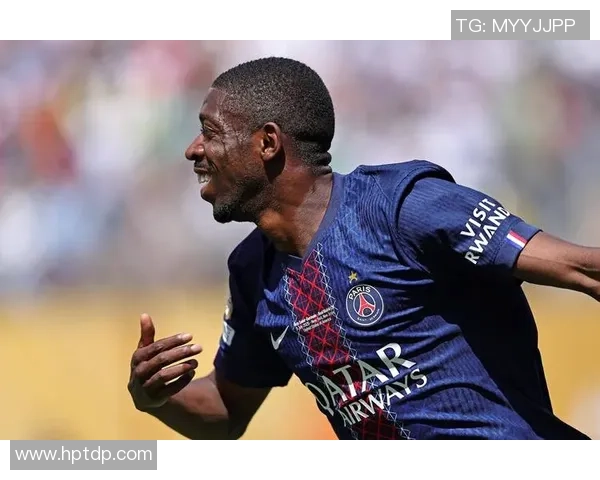 22号球衣足球明星的传奇故事与辉煌成就揭秘 22号球衣足球明星的传奇故事与辉煌成就揭秘