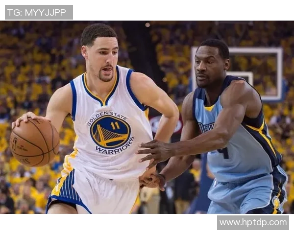 西安篮球队包夹战术解析与深度剖析篮球比赛中的战术运用与团队协作 西安篮球队包夹战术解析与深度剖析篮球比赛中的战术运用与团队协作