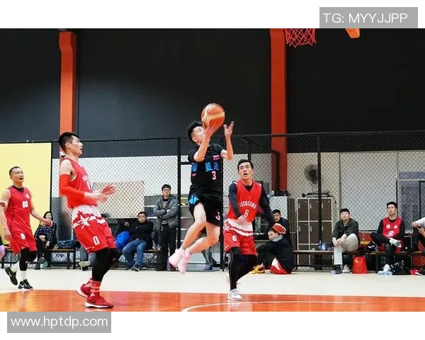 赛后分析:成都篮球队与西安篮球队速度对比及战术探讨 赛后分析:成都篮球队与西安篮球队速度对比及战术探讨